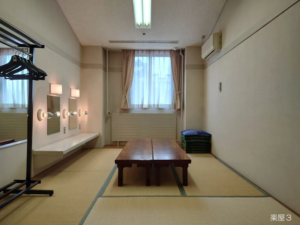 楽屋3｜駒ヶ根市文化会館